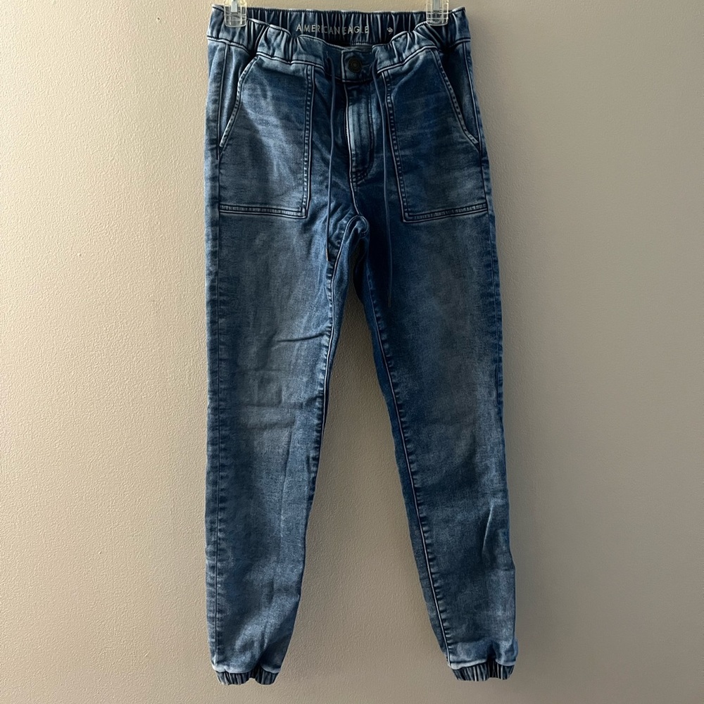JOGGERS